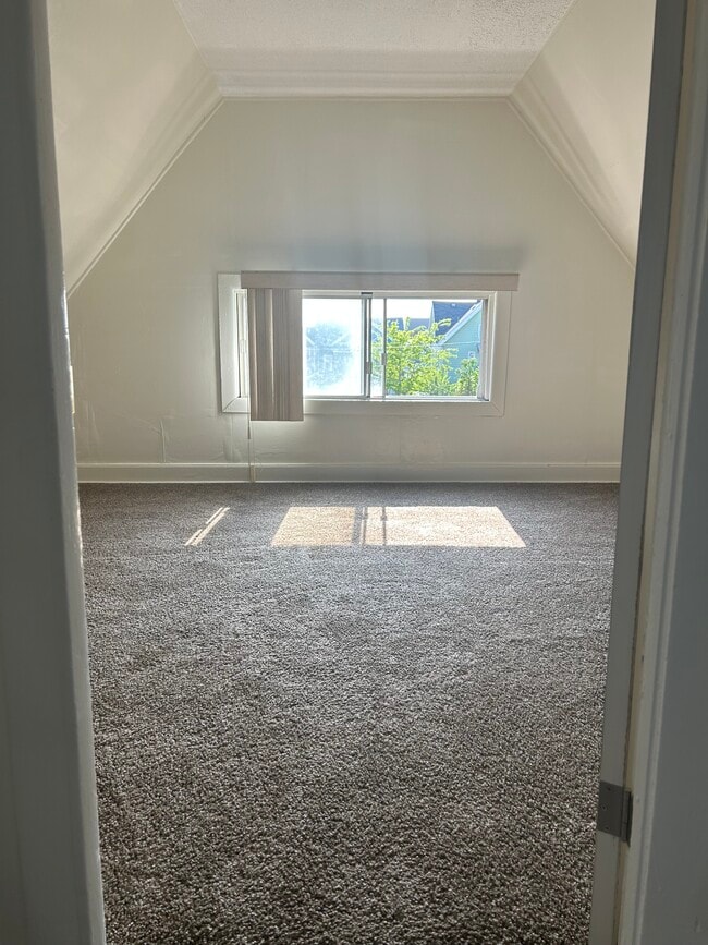 Photo - 46 Lee Ave Unit 3