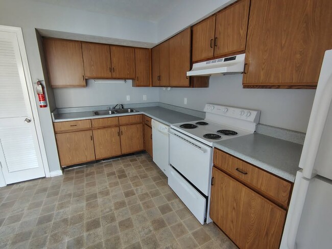 Building Photo - 16 Duiguid Dr