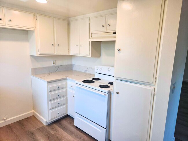 Photo - Nelson Ave Apartments