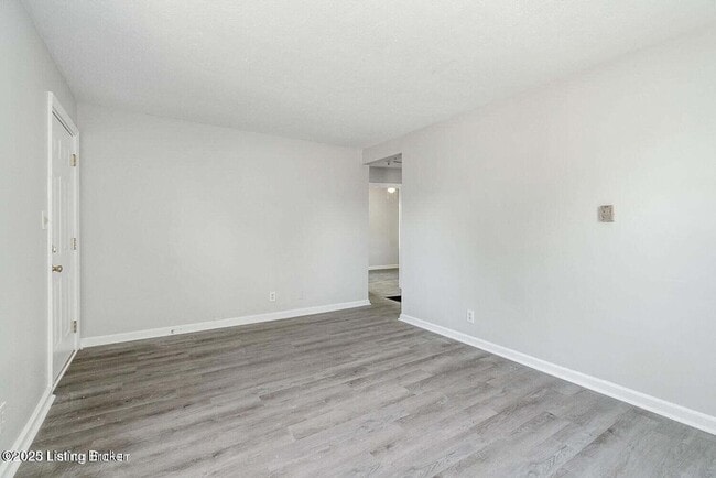 Photo - 2637 Olive St