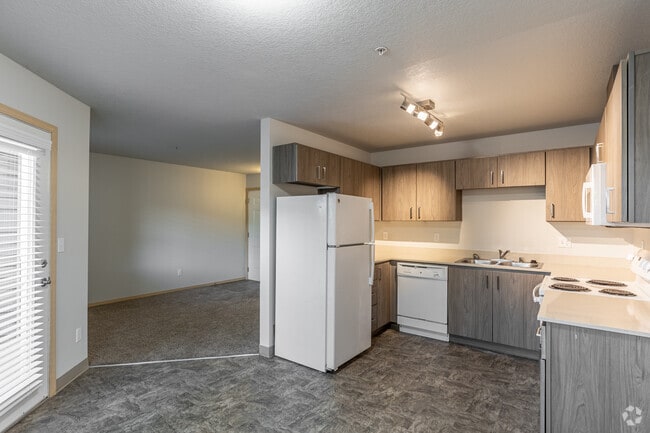 1BR, 1BA - 747SF