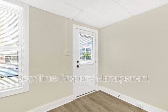 Photo - 152 E South St