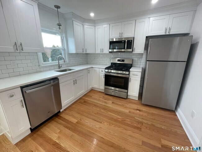 Photo - 471 Marlborough Terrace Unit 2