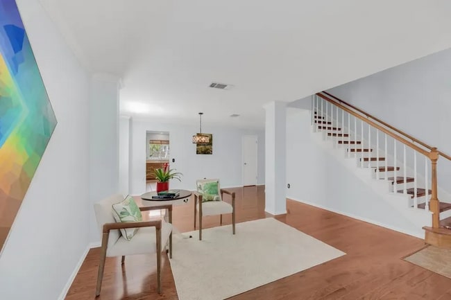 Building Photo - 16914 Dorman Dr