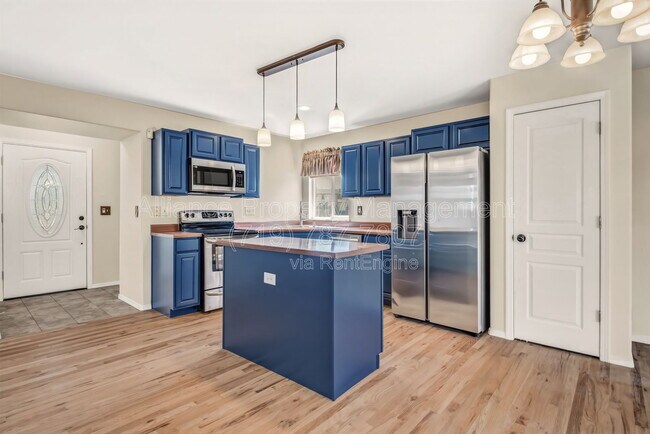 Photo - 6510 Oakwood Blvd