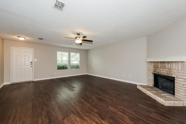 Photo - 8412 Seven Oaks Ln