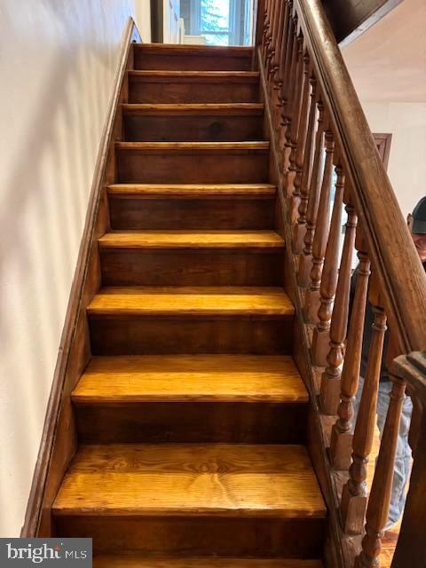 Photo - 326 N 5th St