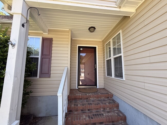 Photo - 145 Broadleaf Dr