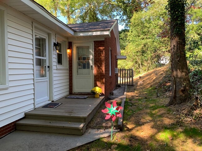 Photo - 2 bedroom Grid House for rent!