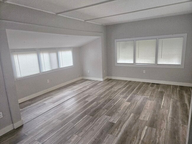 Photo - 79 Driftwood St