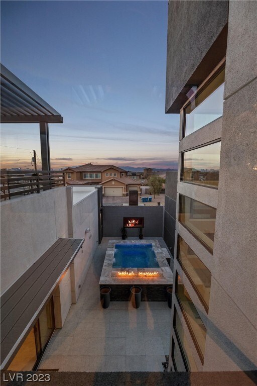 Photo - 526 Kingston Rd