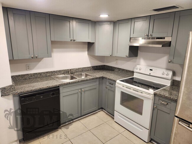 Photo - 12515 1st Is Unidad 12515 1st Isle