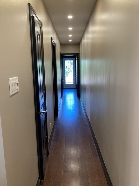 Building Photo - 2150 Bd Saint-Joseph E Unit 2