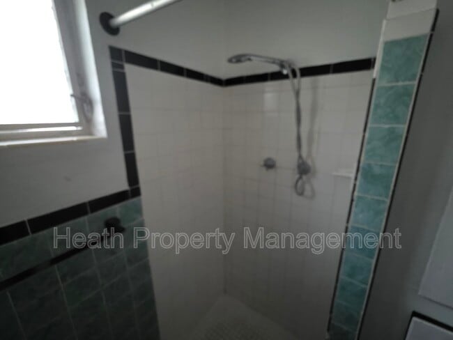 Photo - 504 6th Ave NW