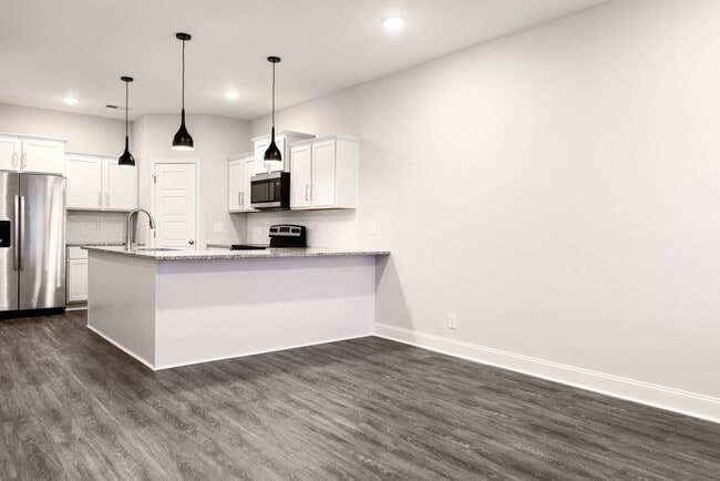Photo - 208 Drayton Dr Unit B