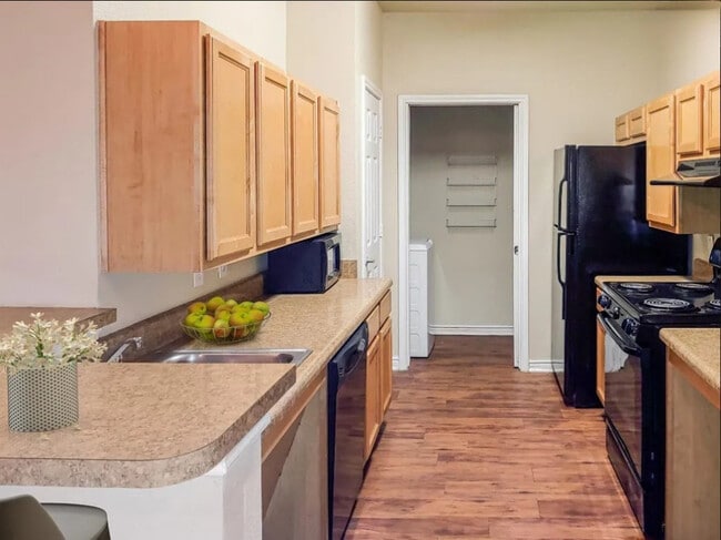 Photo - Pine Crest Apartments