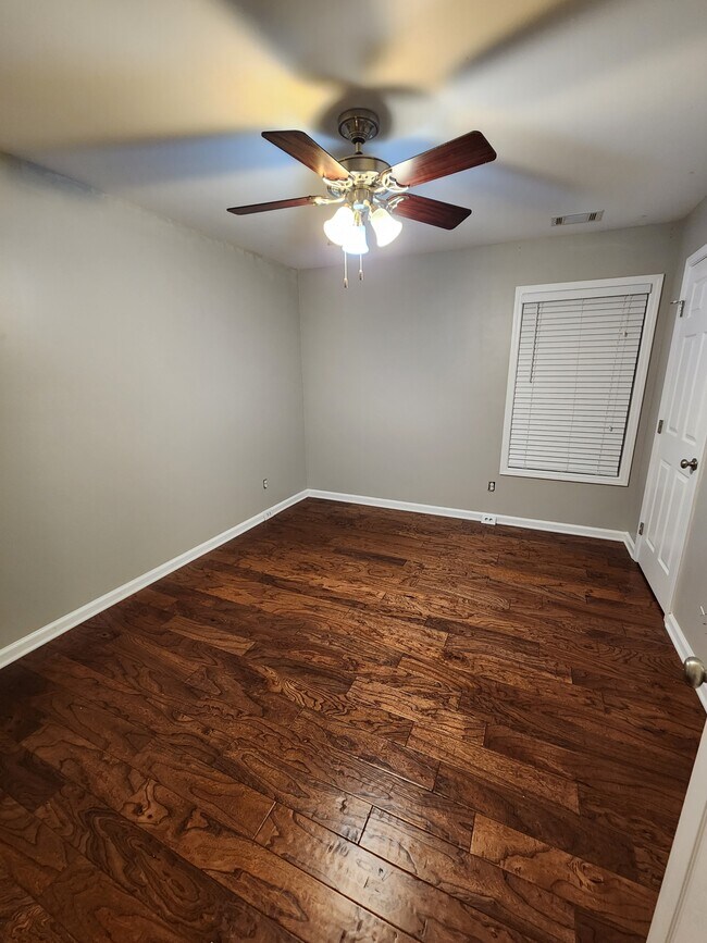 Photo - 1407 Princeton Dr