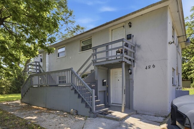 Photo - 486 Hanley St