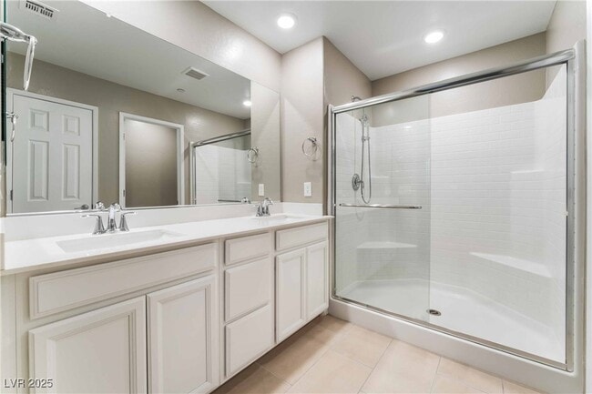 Photo - 25 Alamere Falls Dr