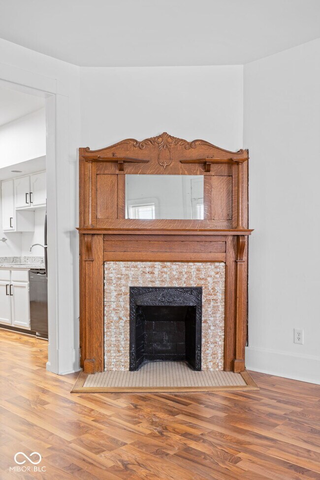 Photo - 1448 N Illinois St