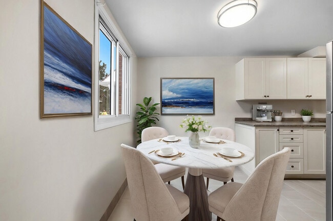 Photo - Parkway Court