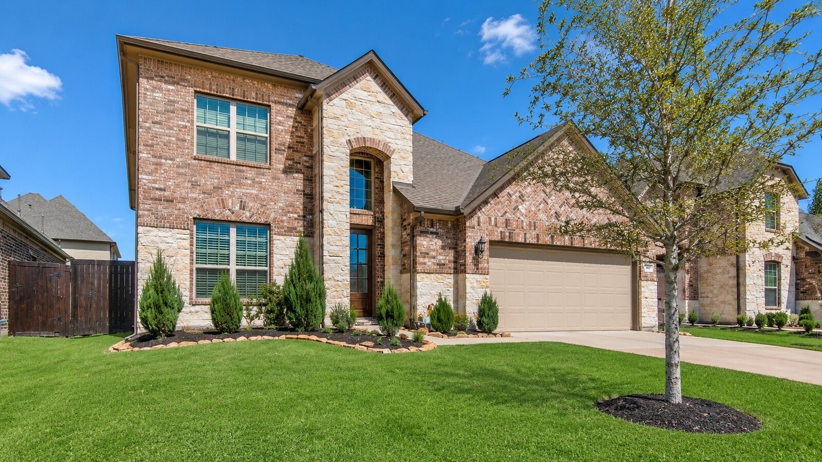 Photo - 4411 Woodridge Dr