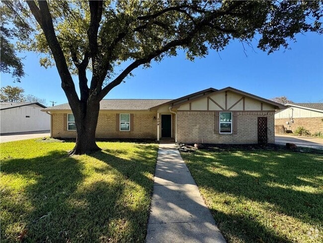 Building Photo - Charming Single Family Home In Hewitt, TX