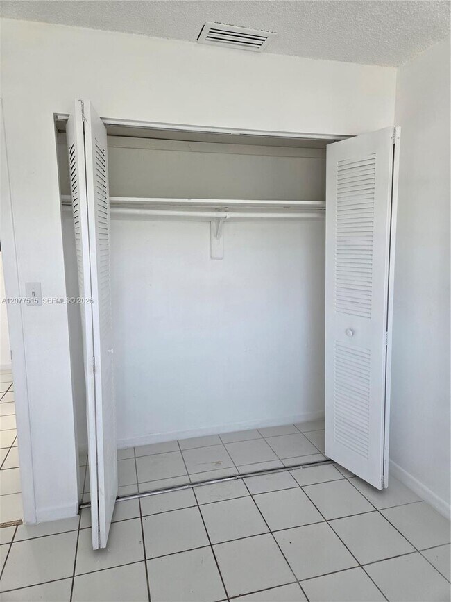 Photo - 4030 SW 61st Ave Unit 8