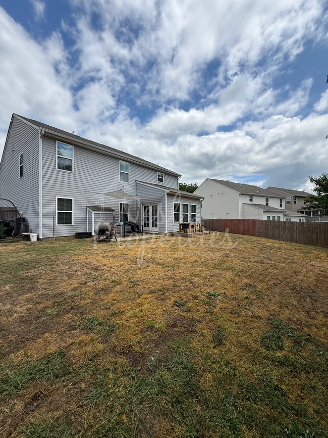 Photo - 594 Newton Rd