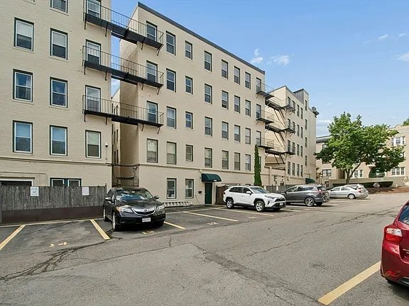 Photo - 1423 Commonwealth Ave Unit APT 502
