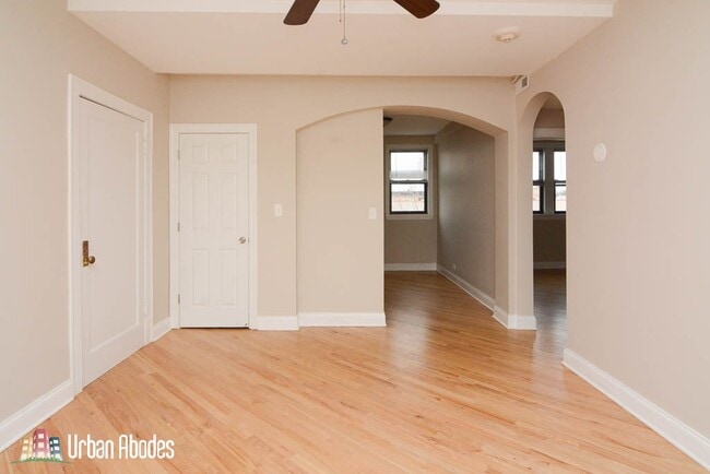 Photo - 922 N Green Bay Rd Unidad A05C