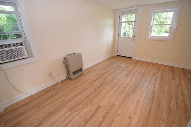 Photo - 37 Dudley Ln
