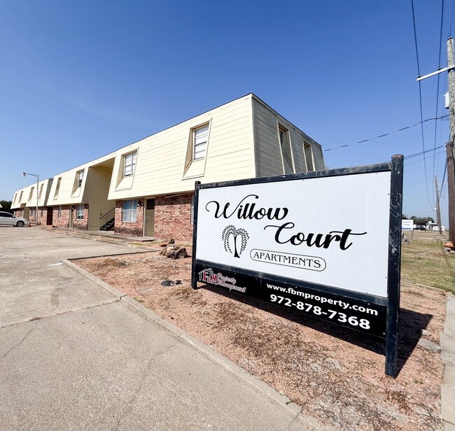 Building Photo - Willow Court Apartments, Unit 101