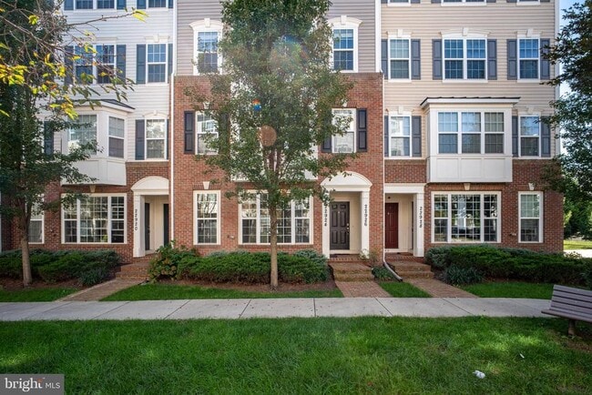 Building Photo - 22926 Spicebush Dr