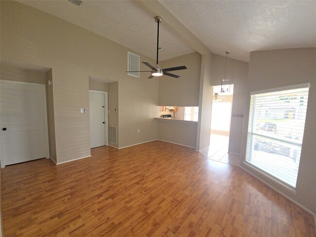 Photo - 11130 Thunderhaven Dr