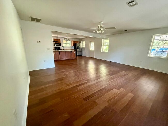 Photo - 3116 Alenes Dr