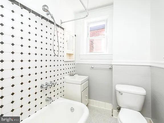 Photo - 321 E 29th St