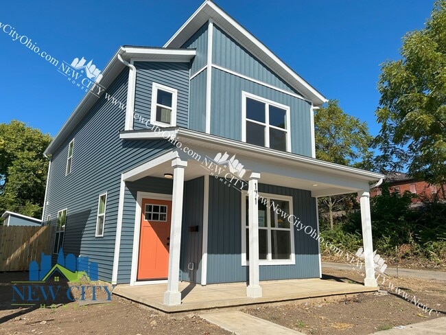 Building Photo - Brand New Franklinton 3 Bedroom 2.5 Bathro... Rental
