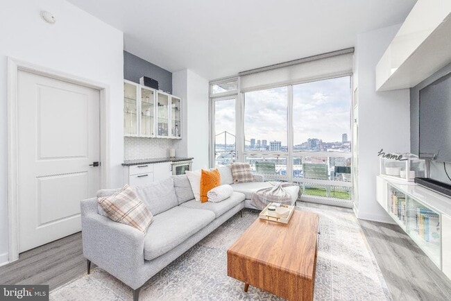 Building Photo - 901 N Penn St Unit F1304