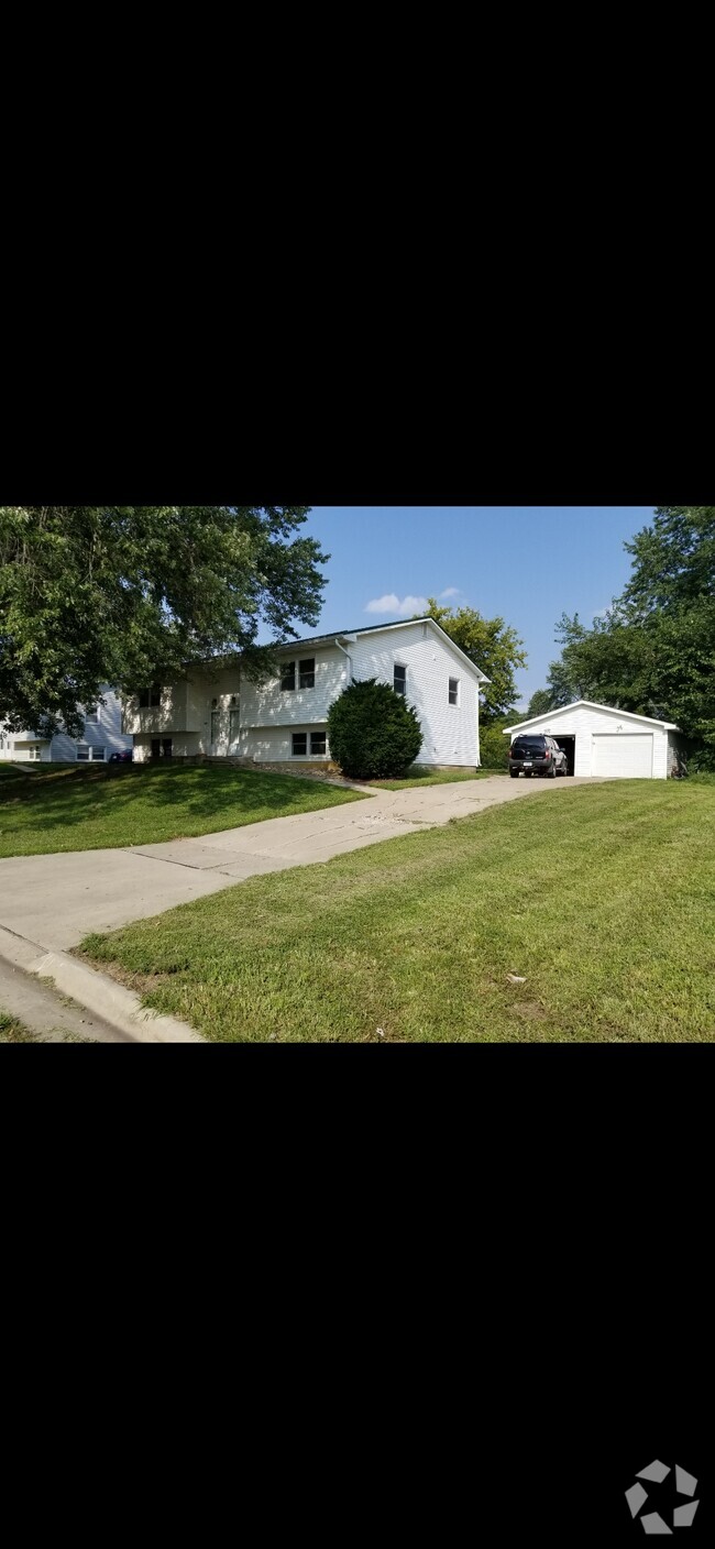 Building Photo - 1502 Delta Dr Rental
