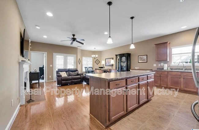 Photo - 1056 Crawford Ct