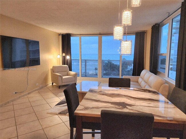 Photo - 3505 S Ocean Dr Unidad 621