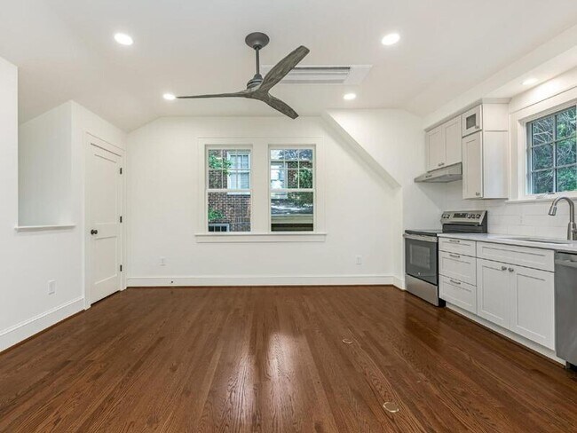 Photo - 1105 Ordermore Ave