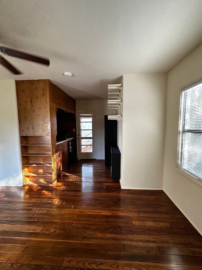 Photo - 1208 Washington Ave Unit 1