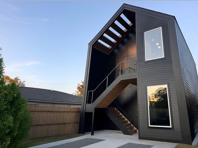 Building Photo - 8322 Williamsdell St