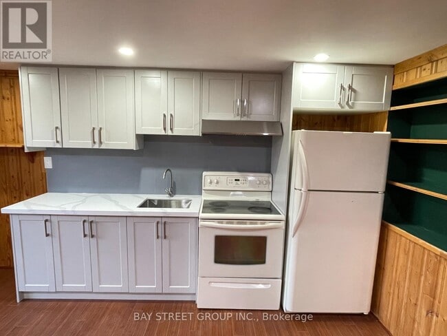 Photo - 882 Southdown Dr