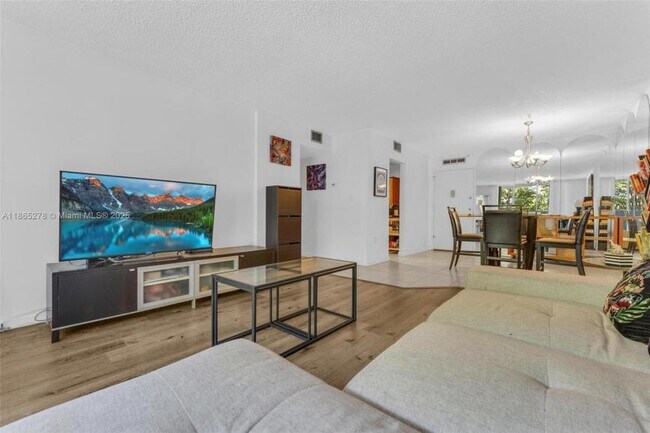 Building Photo - 2 bedroom in Aventura FL 33160 Rental