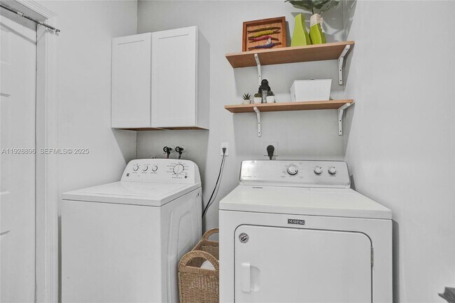 Photo - 1381 Sago Ln