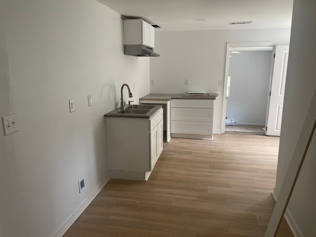 Photo - 122 Ella St