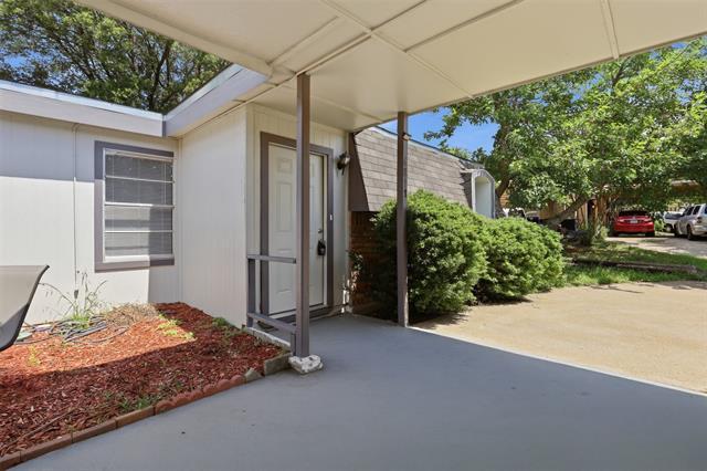 Photo - 6811 Trail Lake Dr